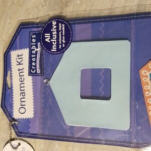 New Creatable Ornament kit